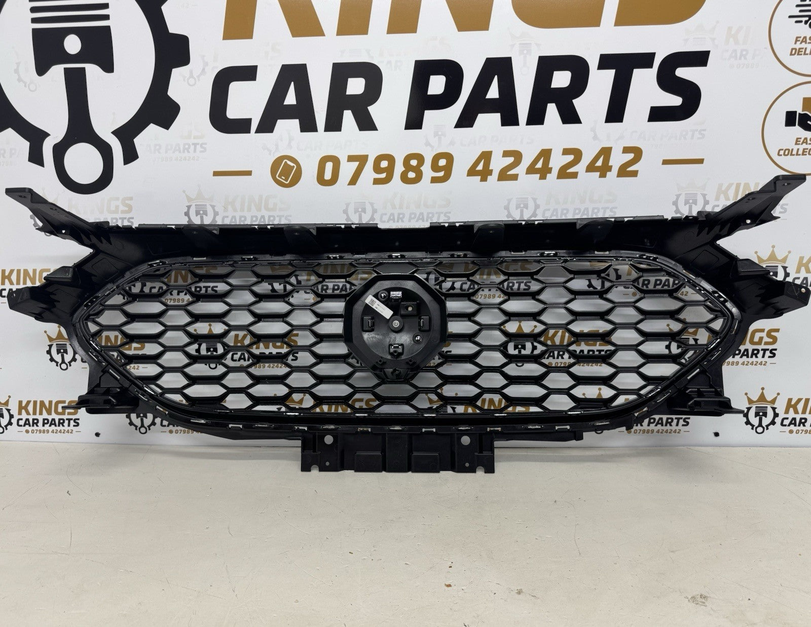 MG ZS 2020-2024 Front Bumper Grille With Chrome 10633336