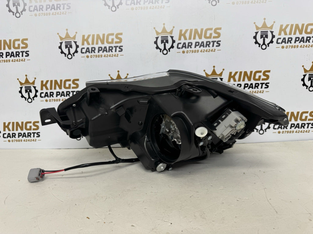 Lexus IS 300h 2013 - 2016 Front Right Xenon Headlight / Driver Side