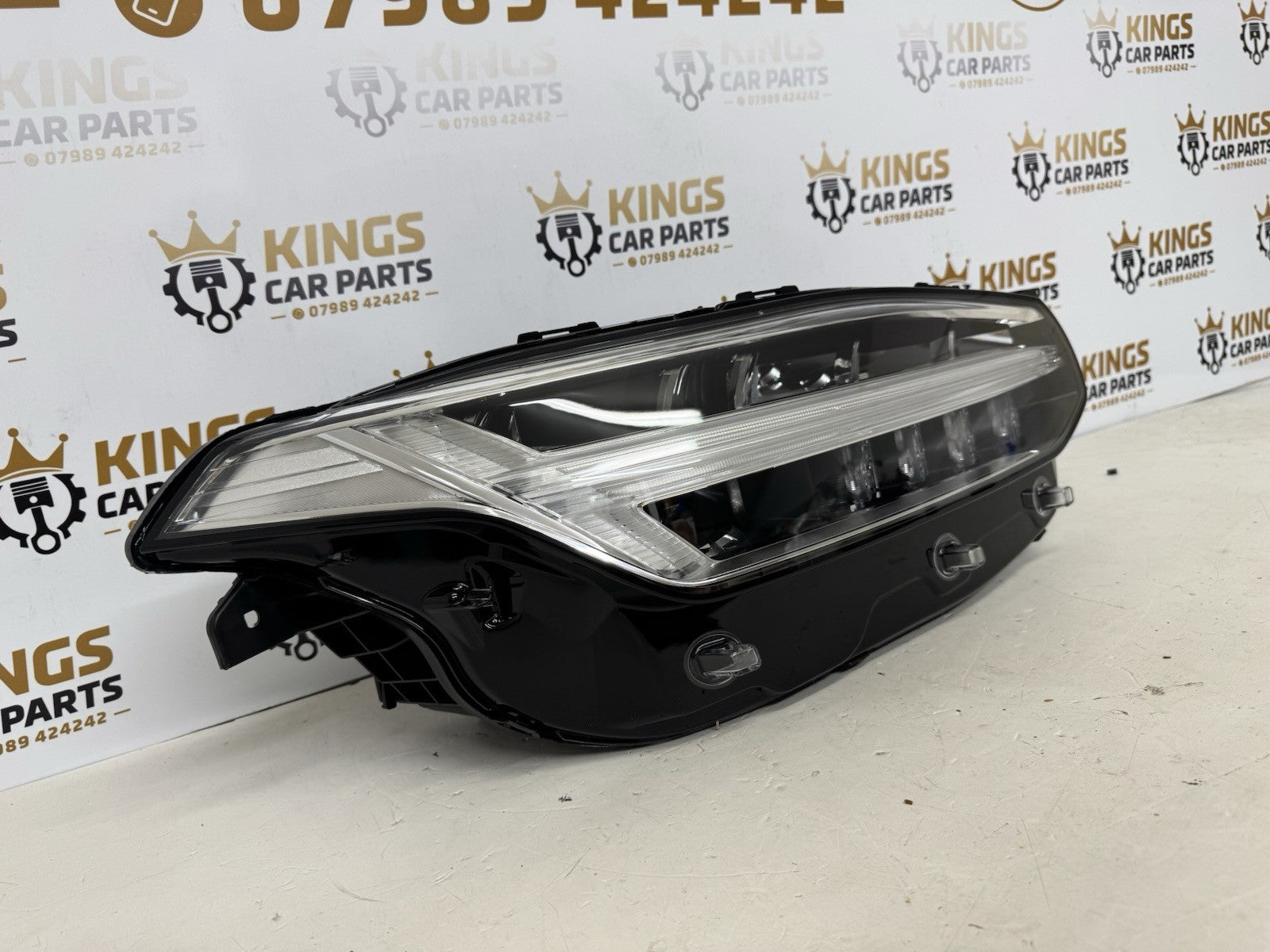 NEW Volvo XC90 MK2 31655715 Full LED Right Headlight