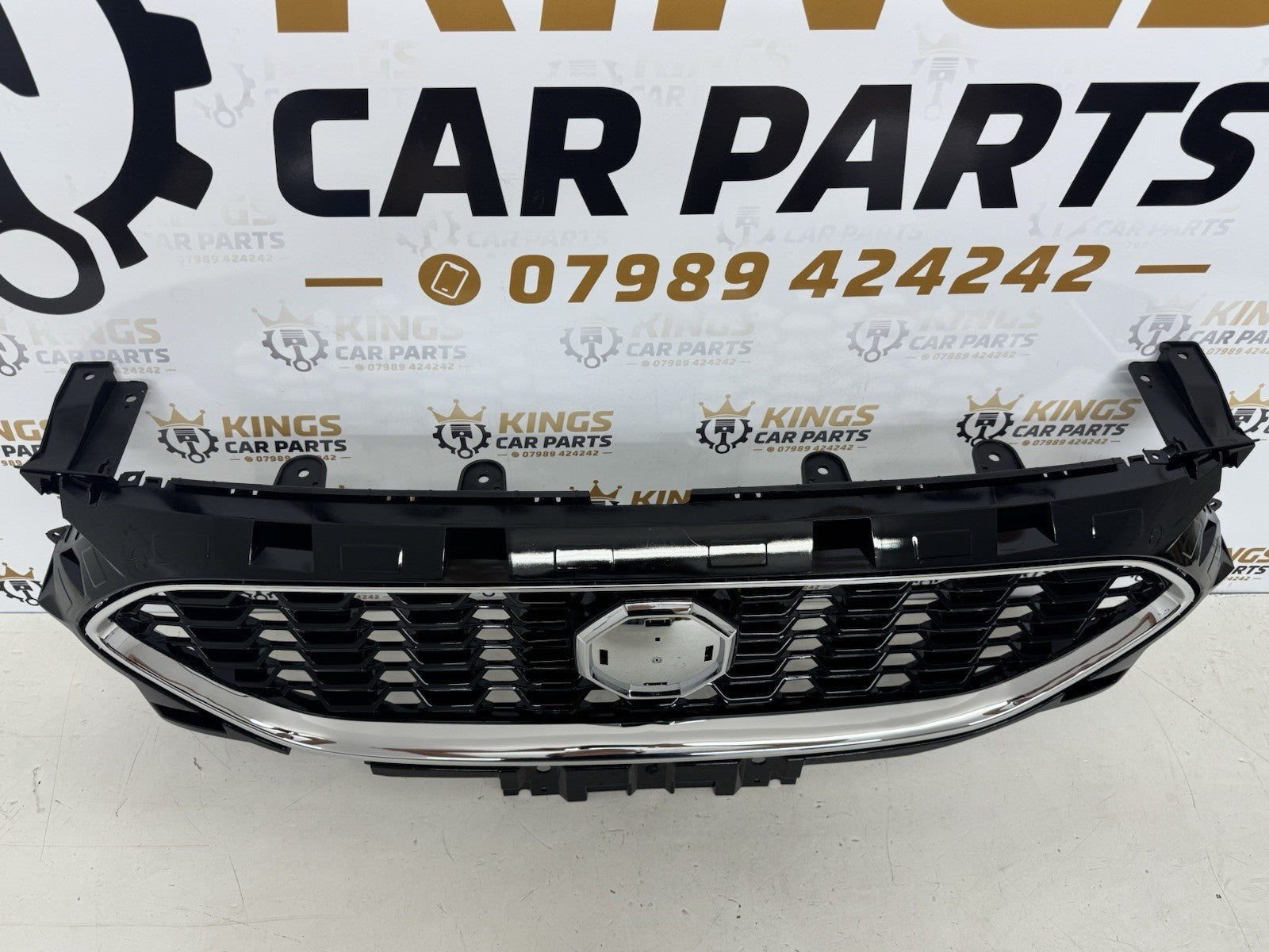 MG ZS 2020-2024 Front Bumper Grille With Chrome 10633336