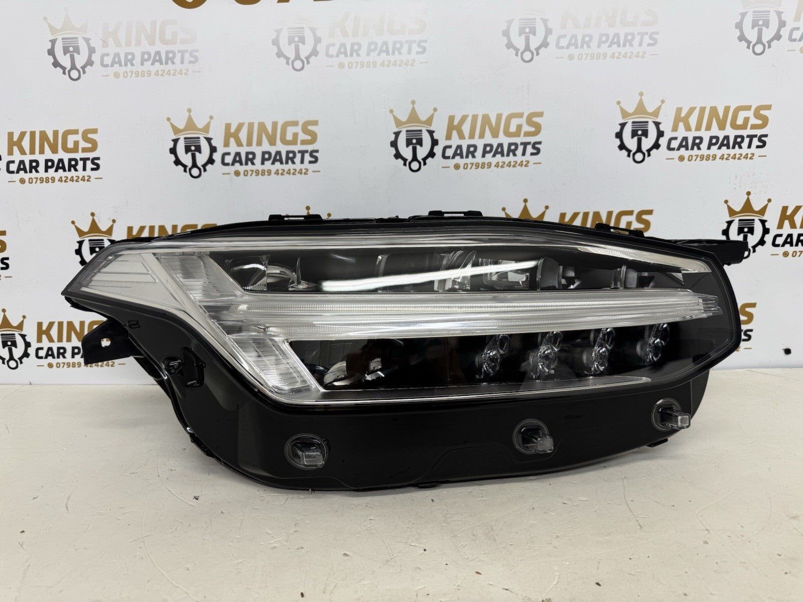 NEW Volvo XC90 MK2 31655715 Full LED Right Headlight