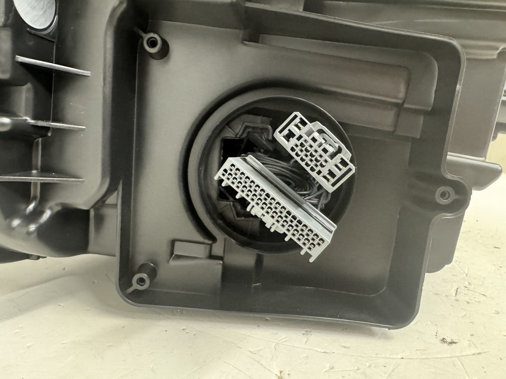NEW Volvo XC90 MK2 31655715 Full LED Right Headlight