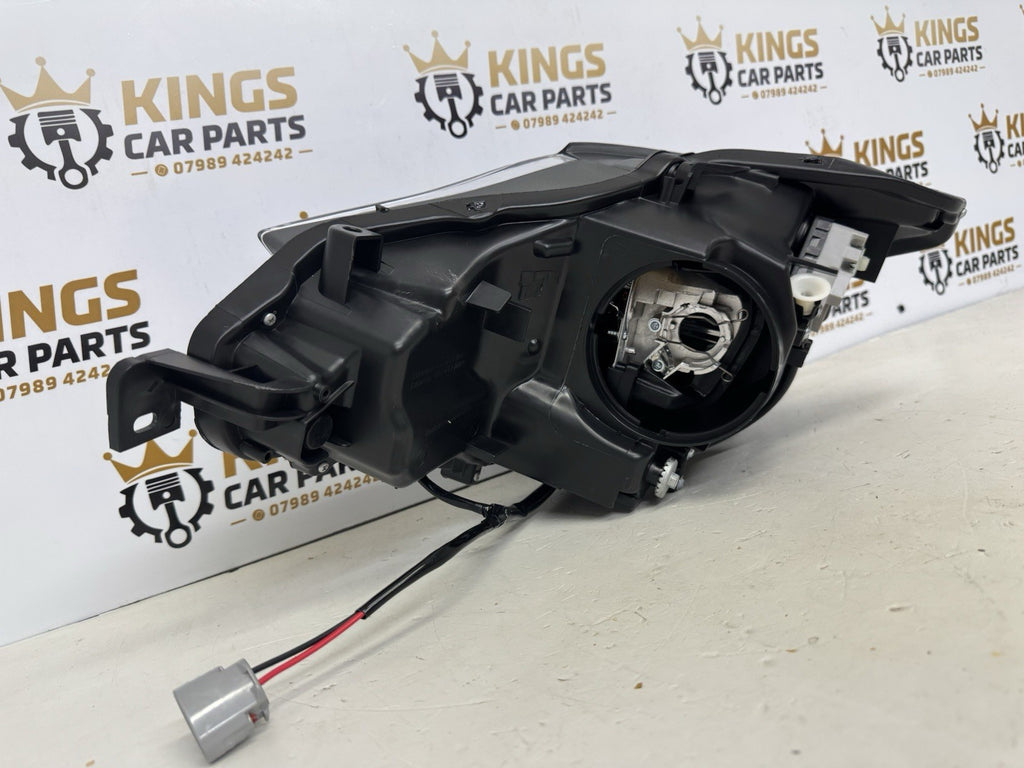 Lexus IS 300h 2013 - 2016 Front Right Xenon Headlight / Driver Side