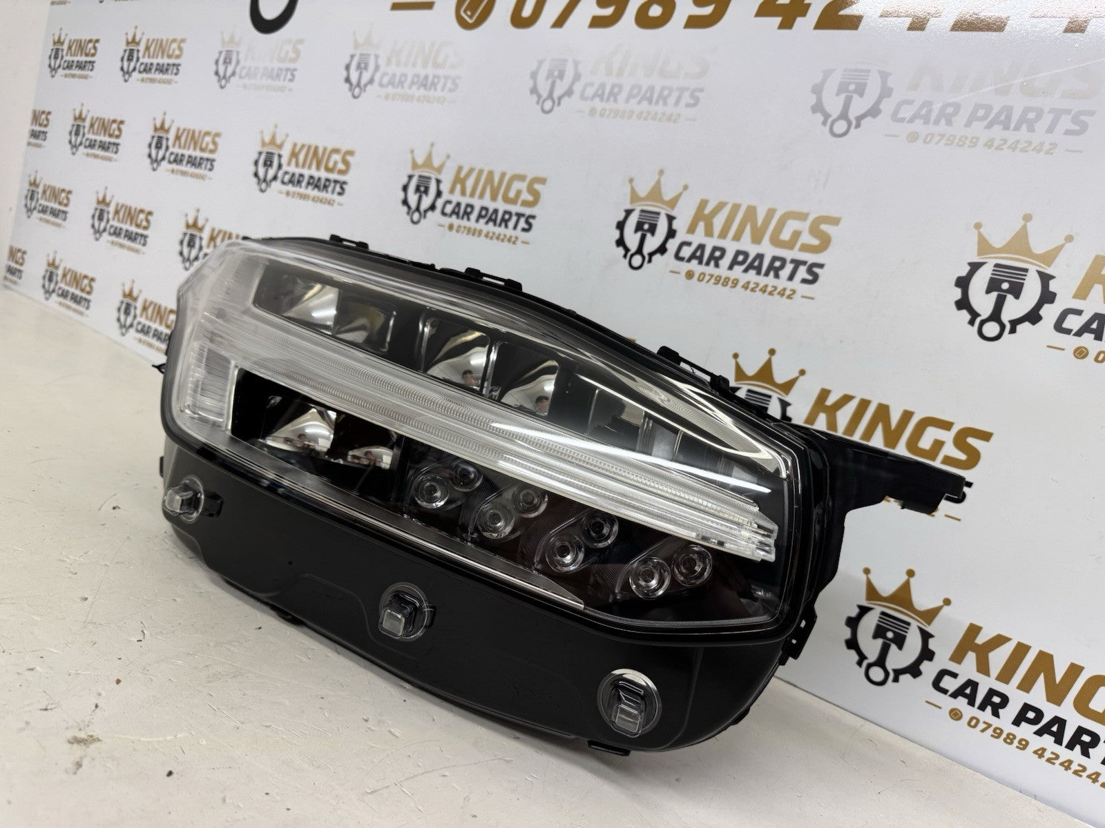NEW Volvo XC90 MK2 31655715 Full LED Right Headlight